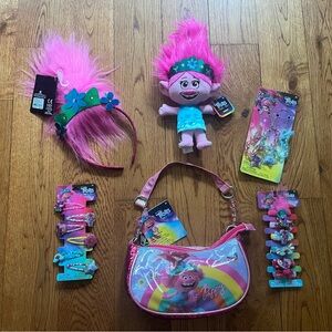 Trolls World Tour Set. TWO Free Surprise Gifts with Purchase!